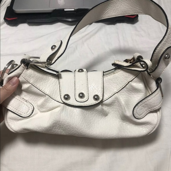 GUESS handbag - Picture 2 of 4